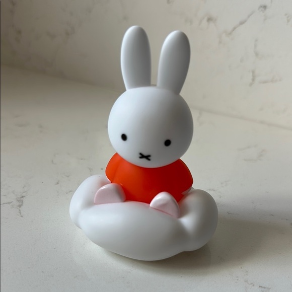Miffy Series 4 Miniso Blind Box - Picture 1 of 2